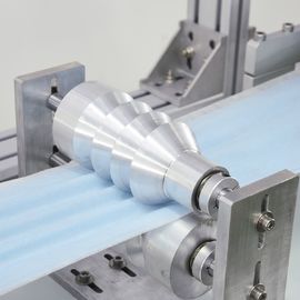 Mascarilla médica completamente automática de soldadura que hace la máquina proveedor
